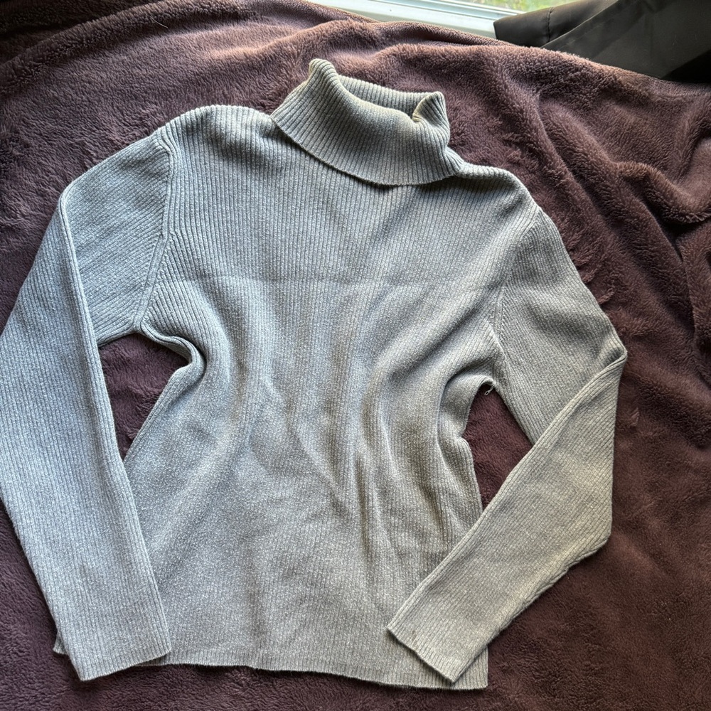Grey turtleneck sweater